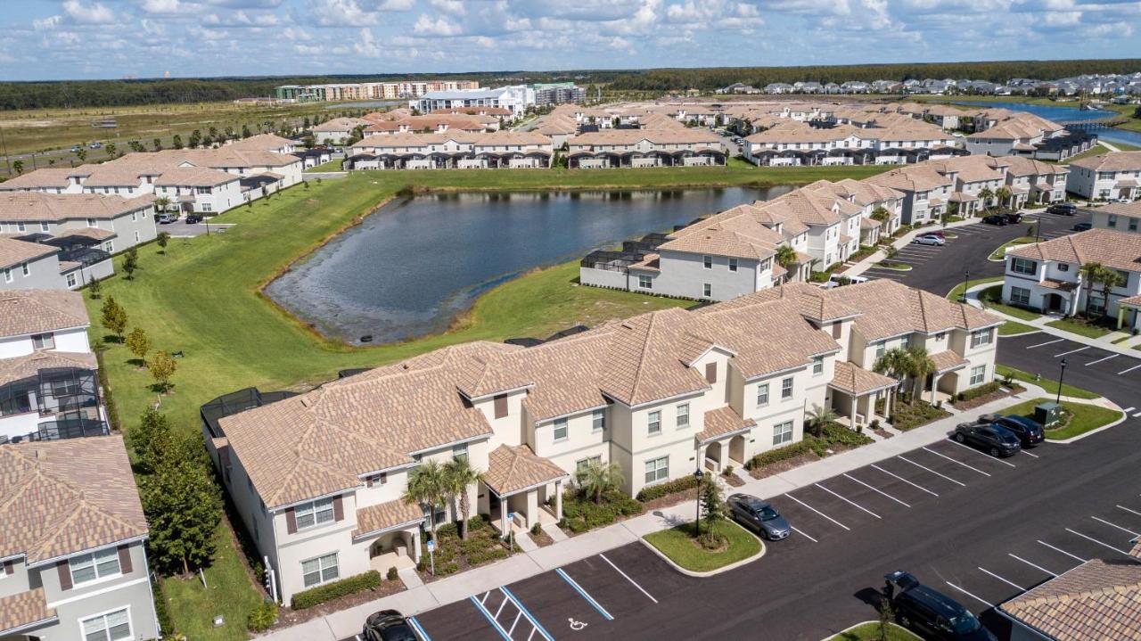 Four Bedrooms At Storeylakeresort 3063 キシミー エクステリア 写真